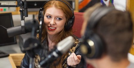 El ascenso de la voz en off de los podcasts